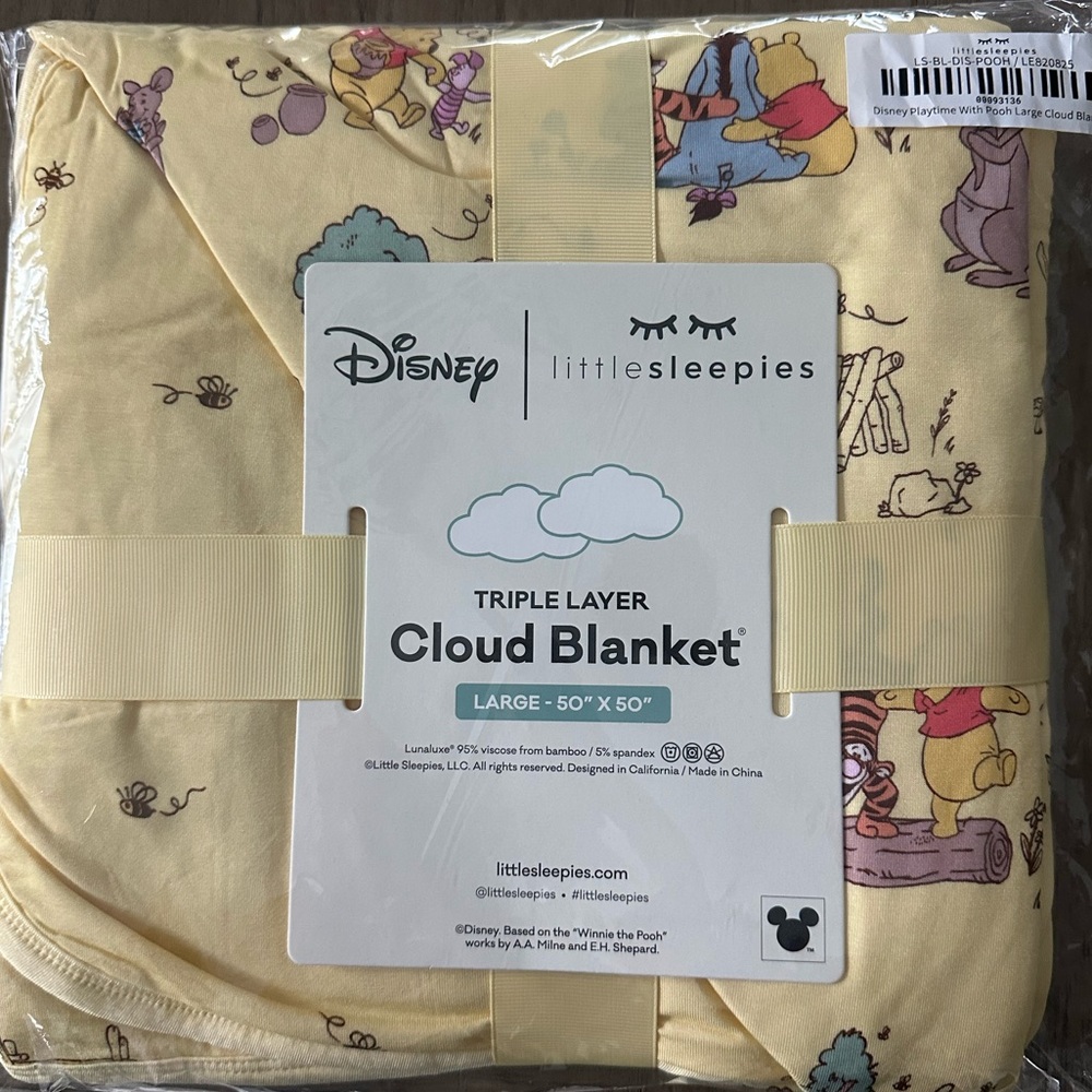 Little Sleepies Disney Winnie the Pooh Large Cloud Blanket Tigger Piglet NWT - Picture 1 of 3